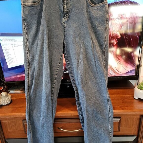 Bill Blass Stretch Denim Jeans - Picture 1 of 2
